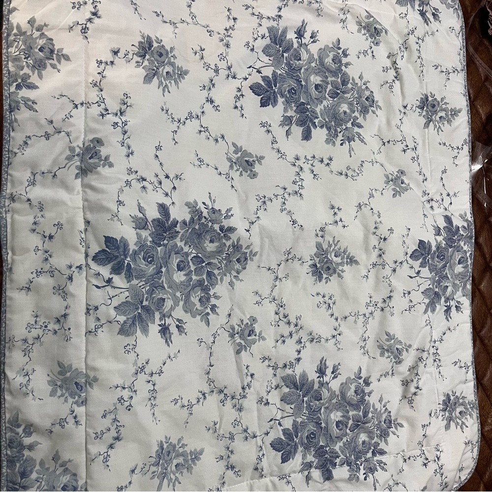 Vintage Laura Ashley Sophia blue & white floral-shabby-standard shams-pair(2)